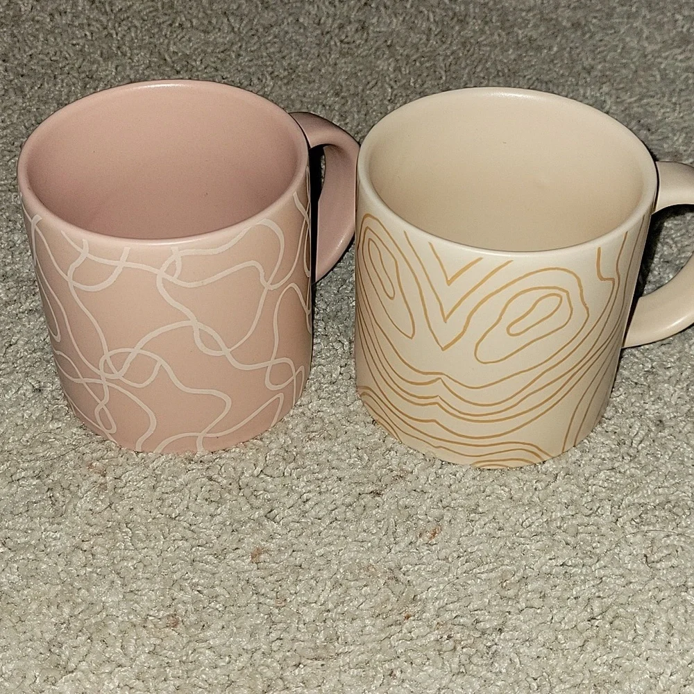 Set of Two Mugs by Whitney Kerney NEW - Picture 4 of 7